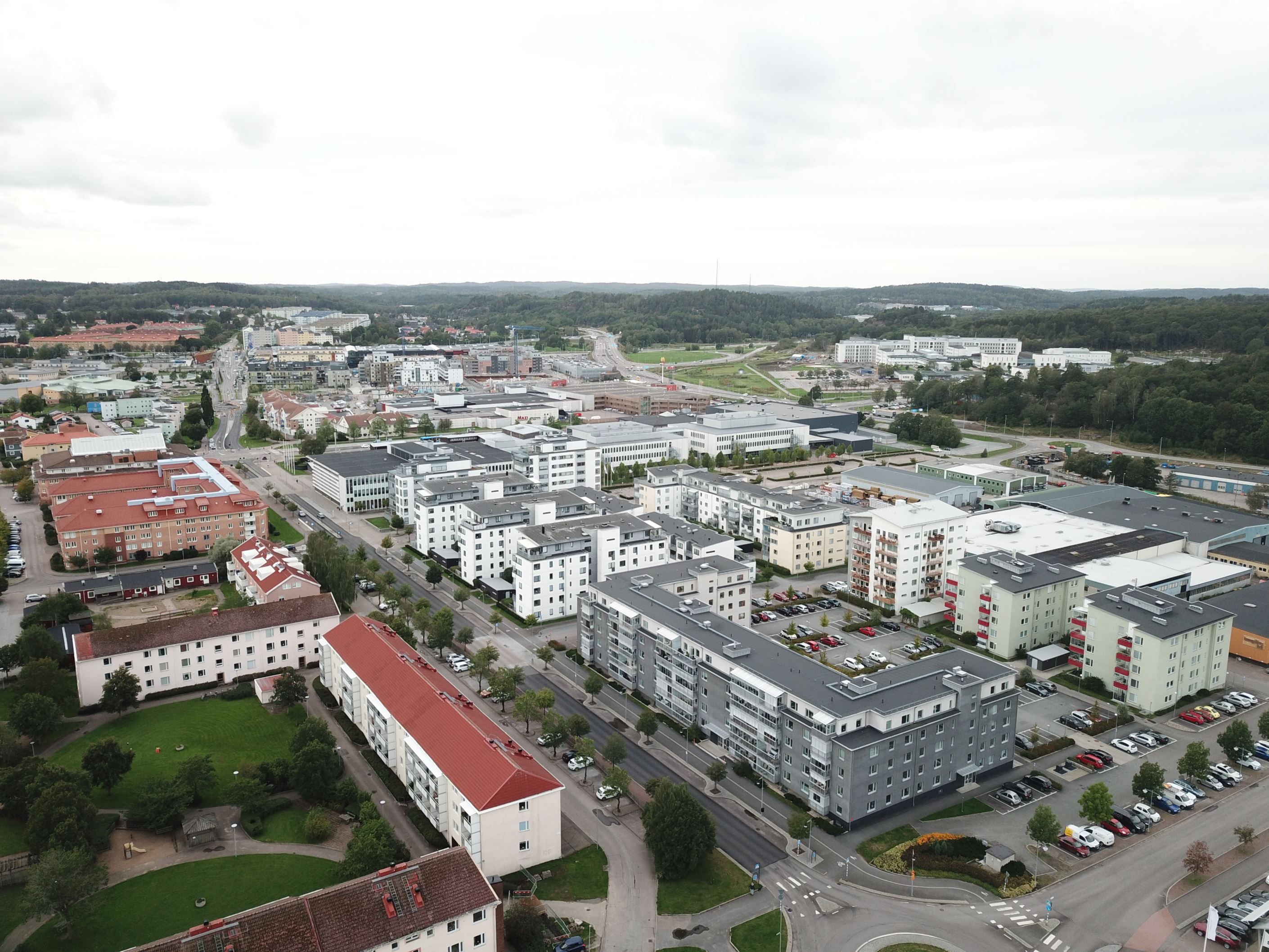 Lugnt område bara minuters promenad från allt man kan tänkas behöva.